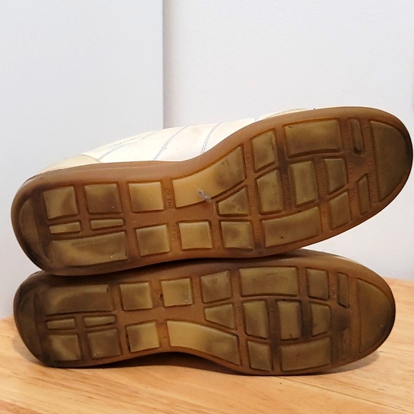 STUART WEITZMAN LACE UP OXFORD SHOES - Picture 5 of 13